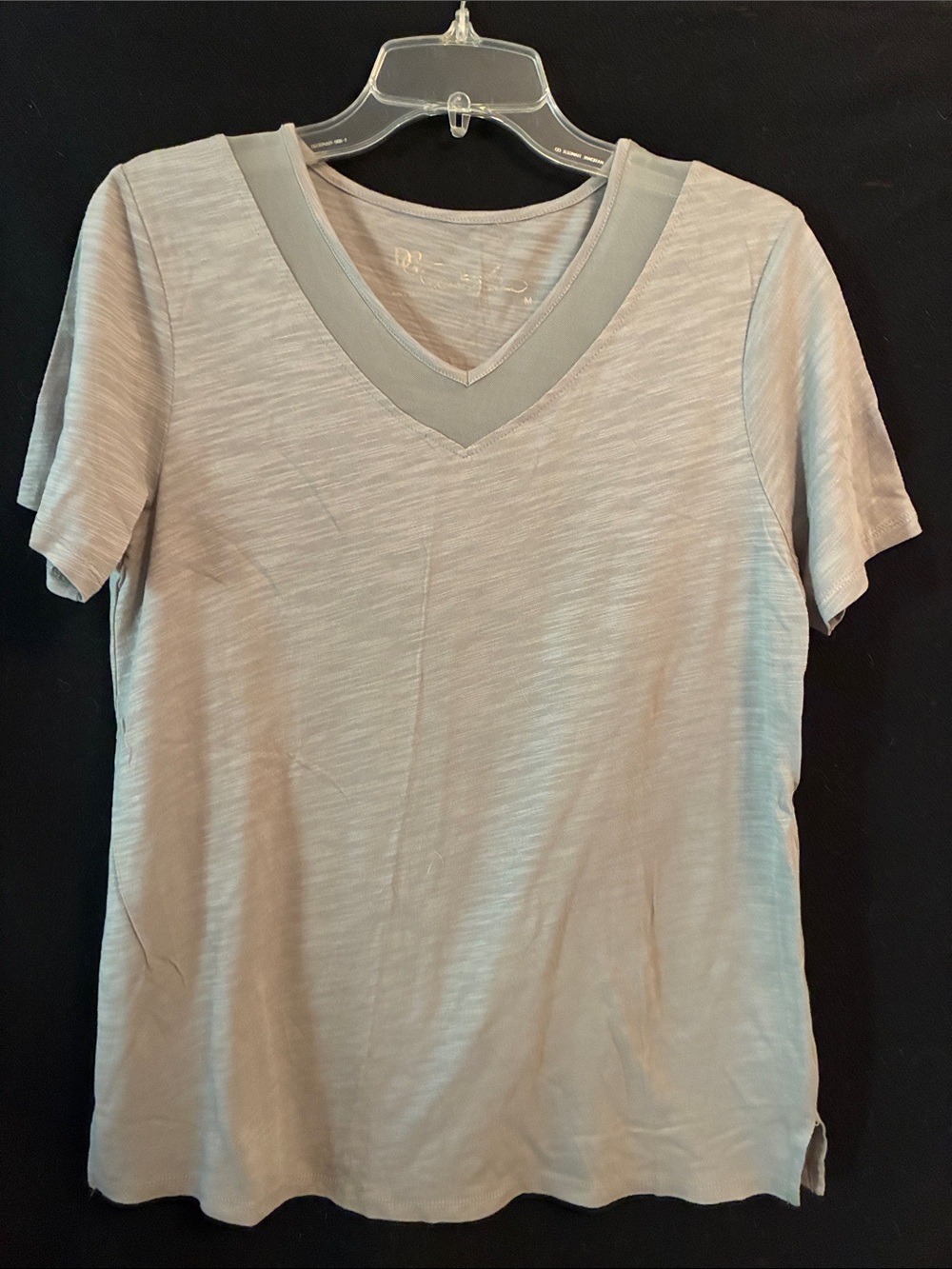 DG2 by Diane Gilman Heather Light Gray V-Neck Short Sleeve Top